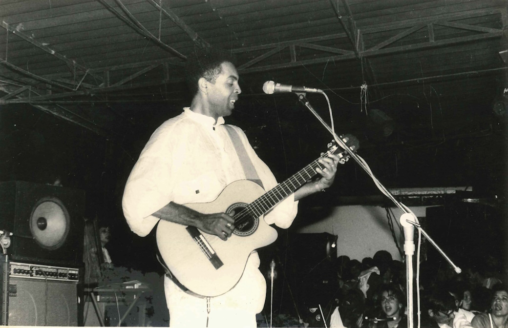 Na imagem

Gilberto Gil no palco do Clube do Samba 

Nota no Jornal Globo Barra 24/10/85